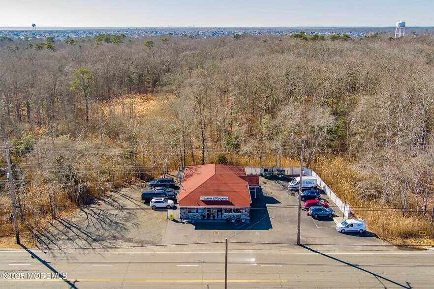 More Photos Of 905 E Bay Ave, Manahawkin Freestanding For Sale