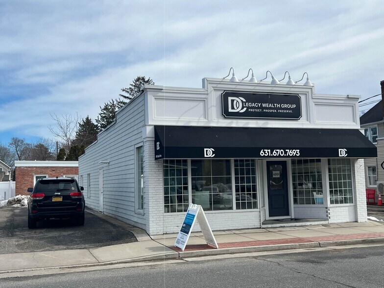 More Photos Of 499 Lake Ave, Saint James Freestanding For Sale