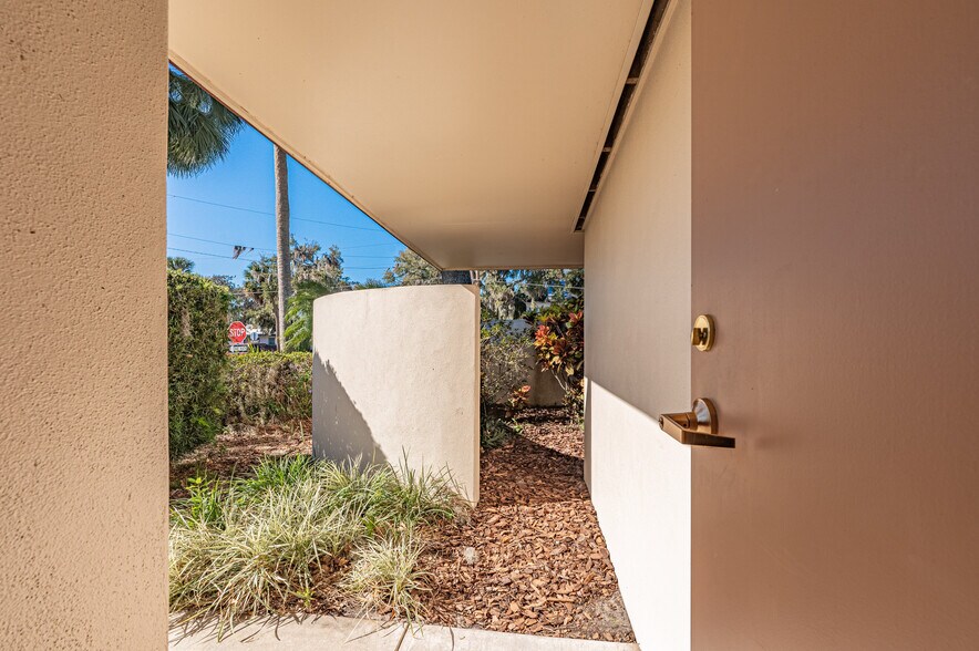 More Photos Of 801 N Bay st, Eustis Medical For Sale