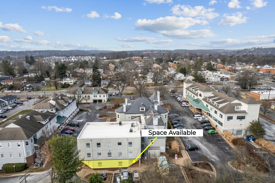 More Photos Of 604 S King St, Leesburg Office For Sale