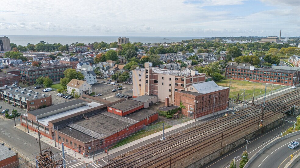 More Photos Of 275 Warren St, Bridgeport Warehouse For Sale