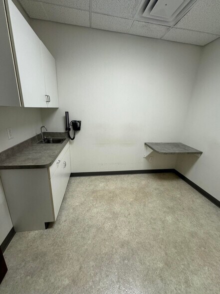 More Photos Of 570 Egg Harbor Rd, Sewell Medical For Sale