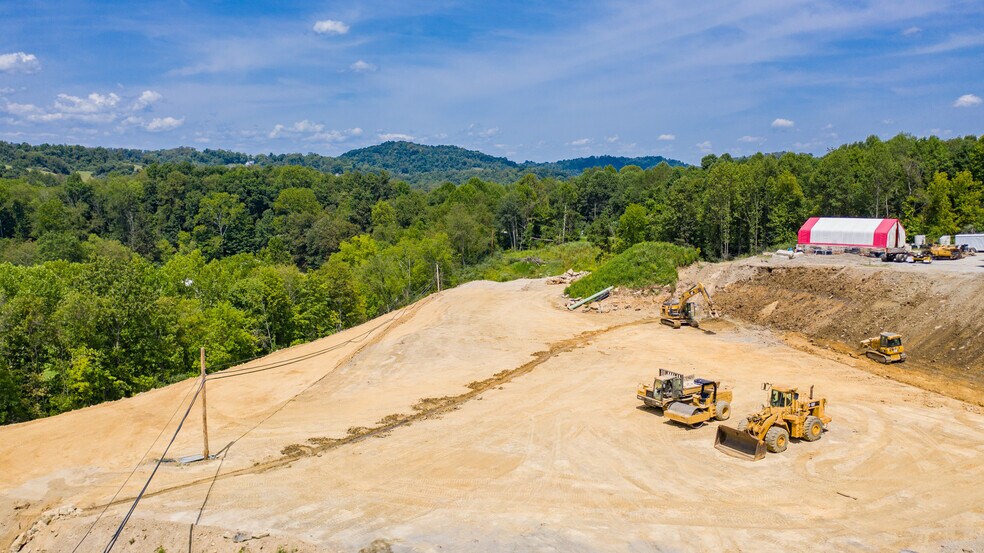 More Photos Of 15 Industrial Park Rd, Fairmont Land For Lease