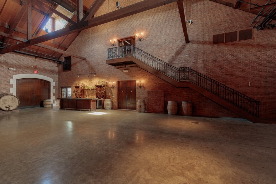 More Photos Of 2000 Champagne Blvd, Grapevine Specialty For Sale