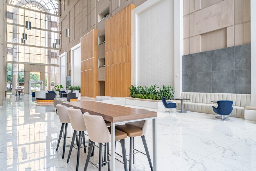 More Photos Of 8080 N Central Expy, Dallas Office For Lease