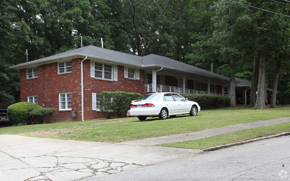 More Photos Of 2228 Scenic Dr, Snellville Office Residential For Sale