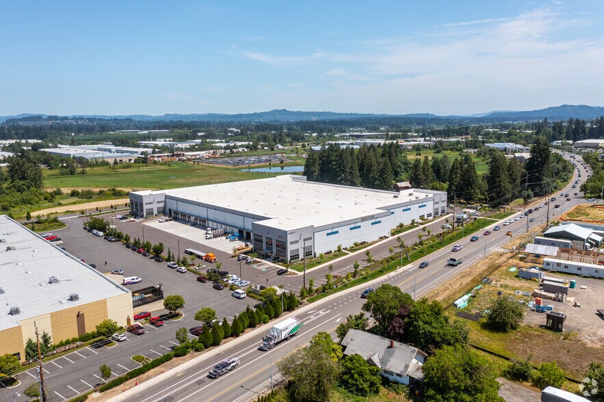 More Photos Of 12220-12370 SW Cimino St, Tualatin Warehouse For Lease