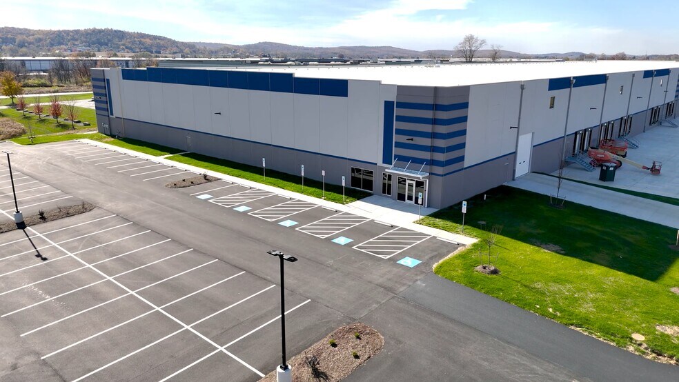 More Photos Of 13 Ritter Way, Lebanon Warehouse For Lease