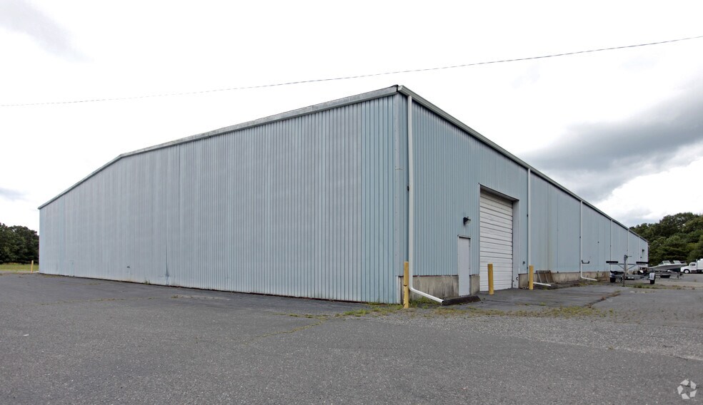 More Photos Of 4168 Dunroamin Rd, Wall Warehouse For Sale