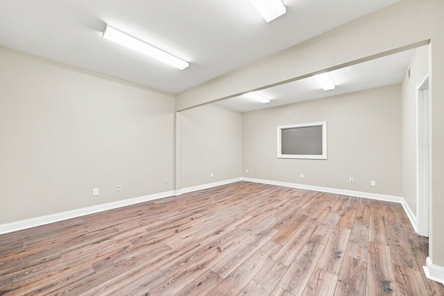 More Photos Of 965 Piedmont Rd NE, Marietta Office For Lease