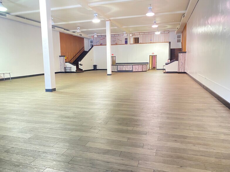 More Photos Of 117 S Main St, Red Springs Storefront For Sale