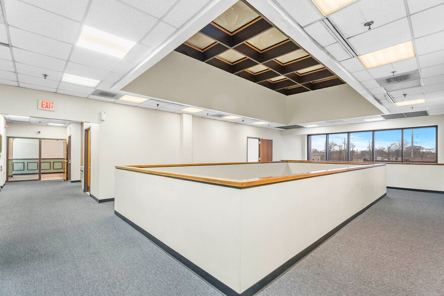 More Photos Of 288 N Broad St, Elizabeth Office For Lease