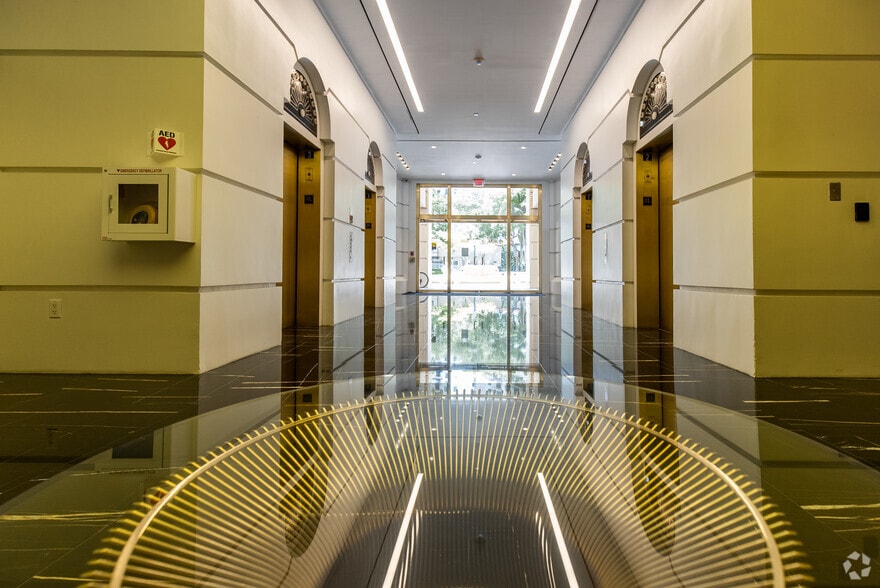 More Photos Of 800 S Douglas Rd, Coral Gables Unknown For Lease