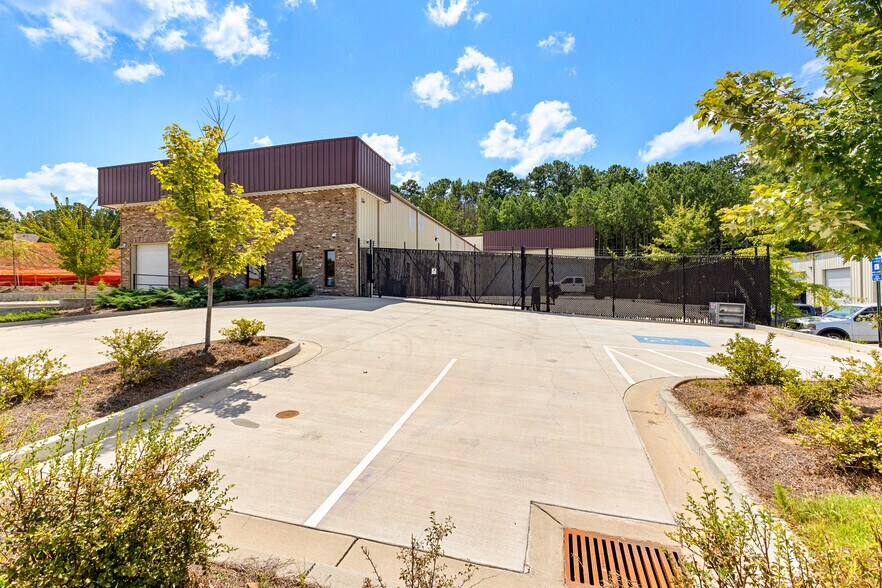 More Photos Of 225 Promenade Pky, Fayetteville Manufacturing For Sale