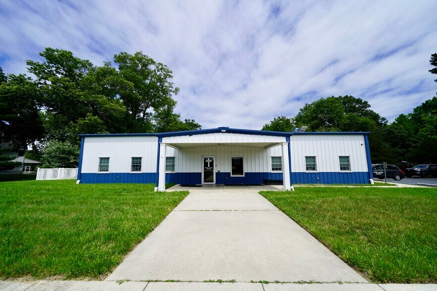 More Photos Of 21 North St, Hartly General Retail For Sale