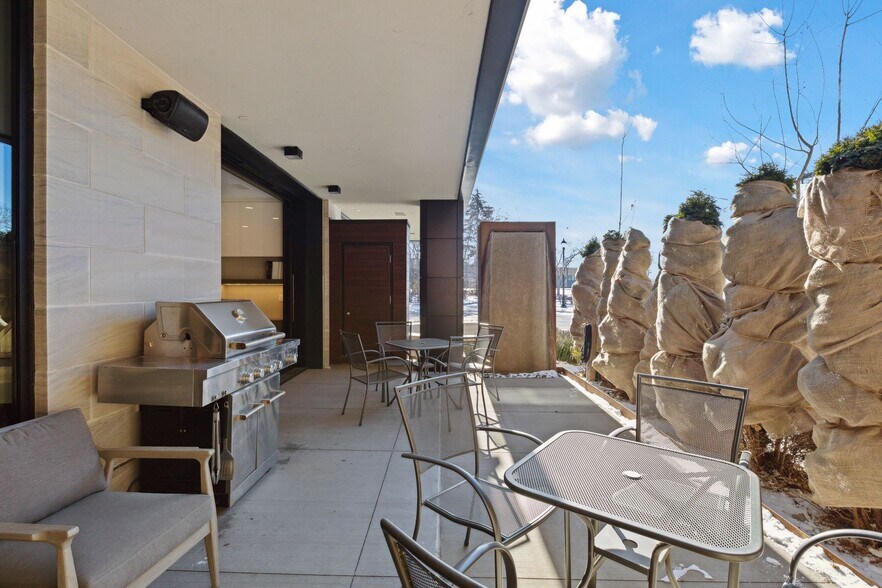 More Photos Of 275 Lake St, Wayzata Office Residential For Lease