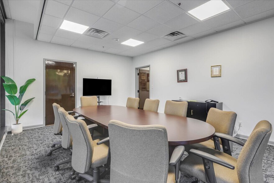 More Photos Of 215 S Monroe St, Tallahassee Office For Lease