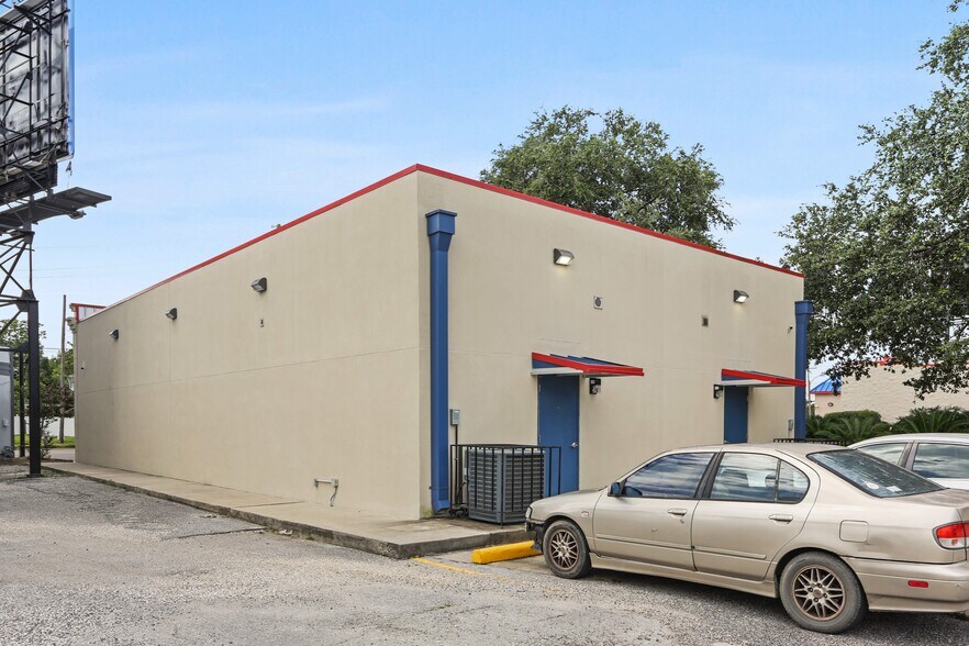 More Photos Of 3239-3241 Gentilly Blvd, New Orleans Freestanding For Lease