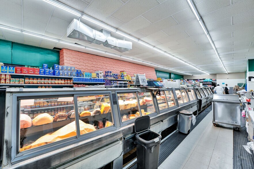 More Photos Of 147 Chestnut St, Roselle Park Storefront Retail Residential For Sale