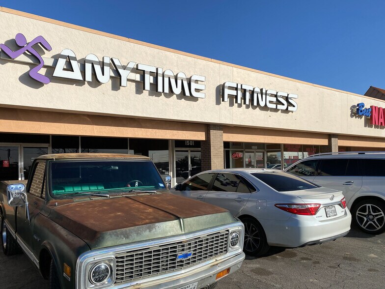 More Photos Of 1300-1500 E 8th St, Odessa Unknown For Lease