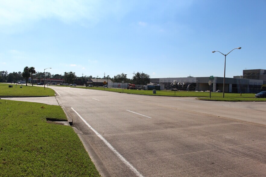 More Photos Of 3019 & 3037 Barrow Street St, Houma Land For Sale