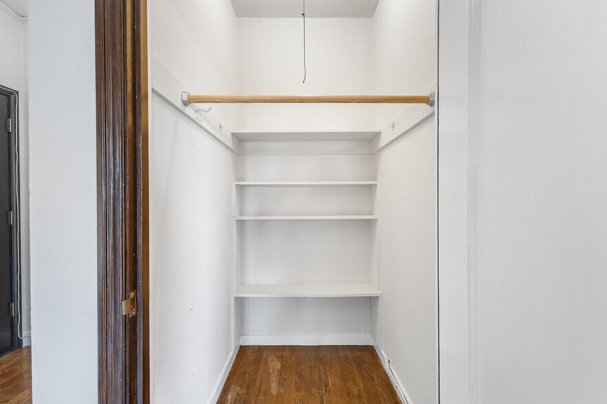 More Photos Of 1001 Warfield Ave, Oakland Apartments For Sale