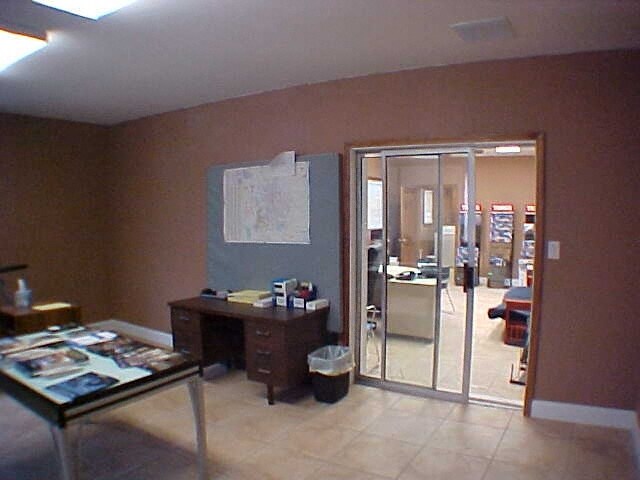 More Photos Of 1880 N Prairie St, Springfield Warehouse For Sale