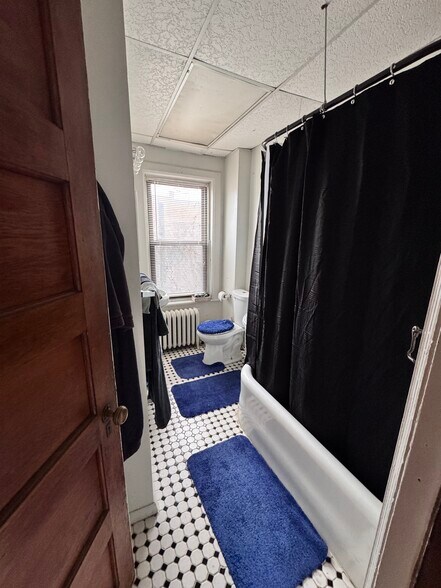 More Photos Of 204 Lancaster St, Albany Storefront Retail Residential For Sale