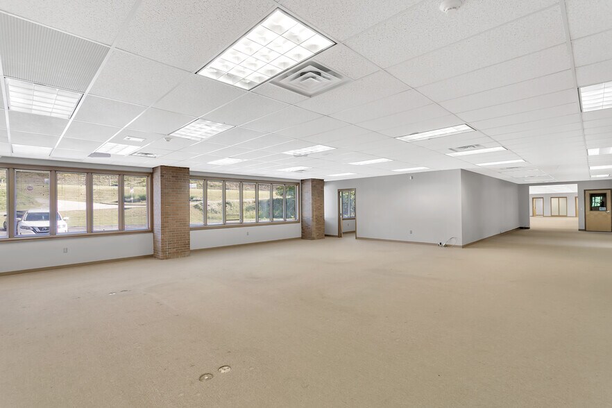 More Photos Of 4200 Triangle Ln, Murrysville Office For Lease