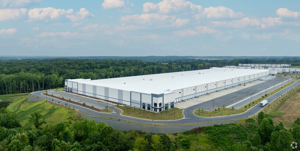 More Photos Of 142 Serviceberry Way, Mooresville Distribution For Lease