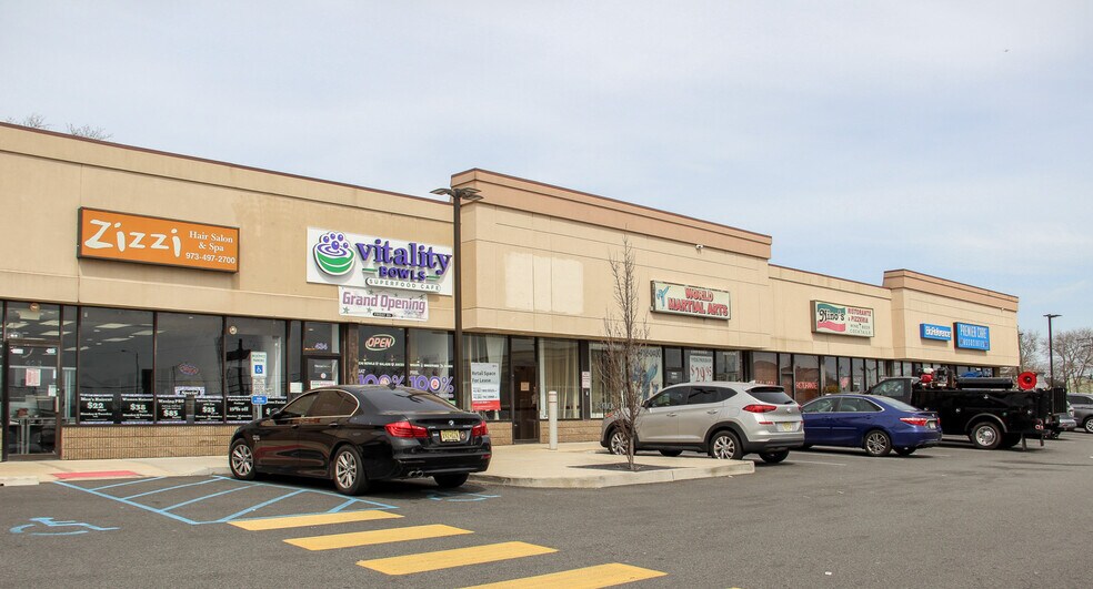 More Photos Of 400-450 Bergen St, Harrison Unknown For Lease