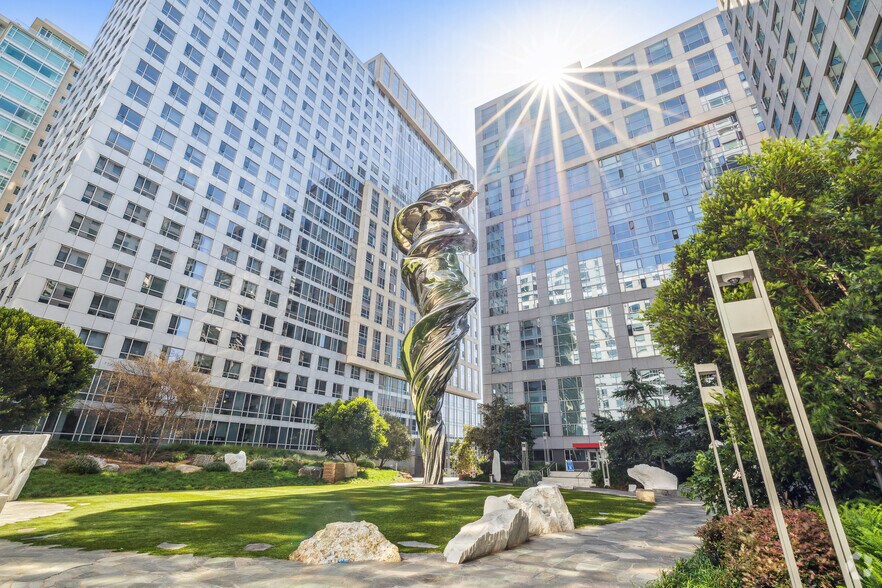 More Photos Of 1177 Market St, San Francisco Unknown For Lease