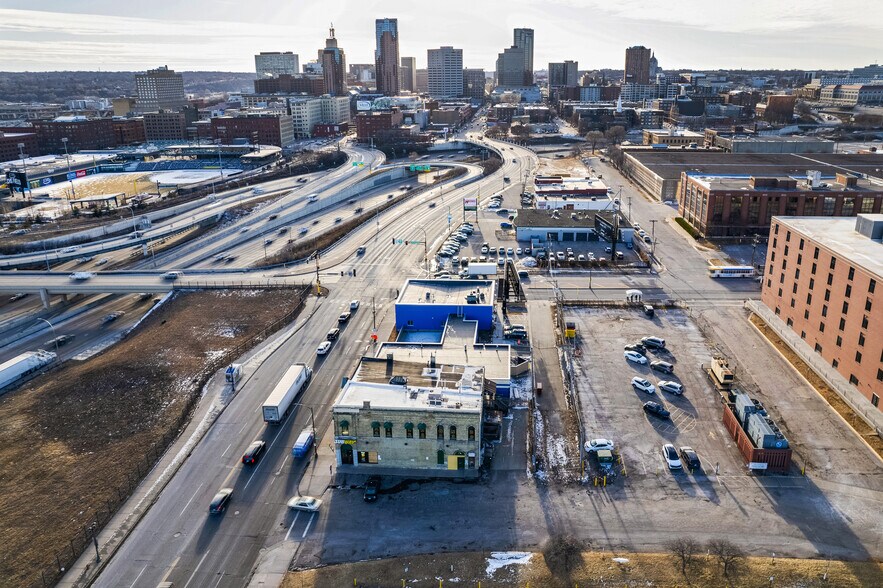 More Photos Of 449 7th St E, Saint Paul Storefront For Sale