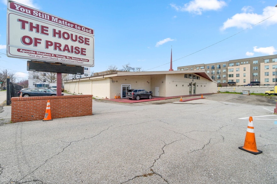 More Photos Of 5110 Nannie Helen Burroughs Ave NE, Washington Religious Facility For Sale