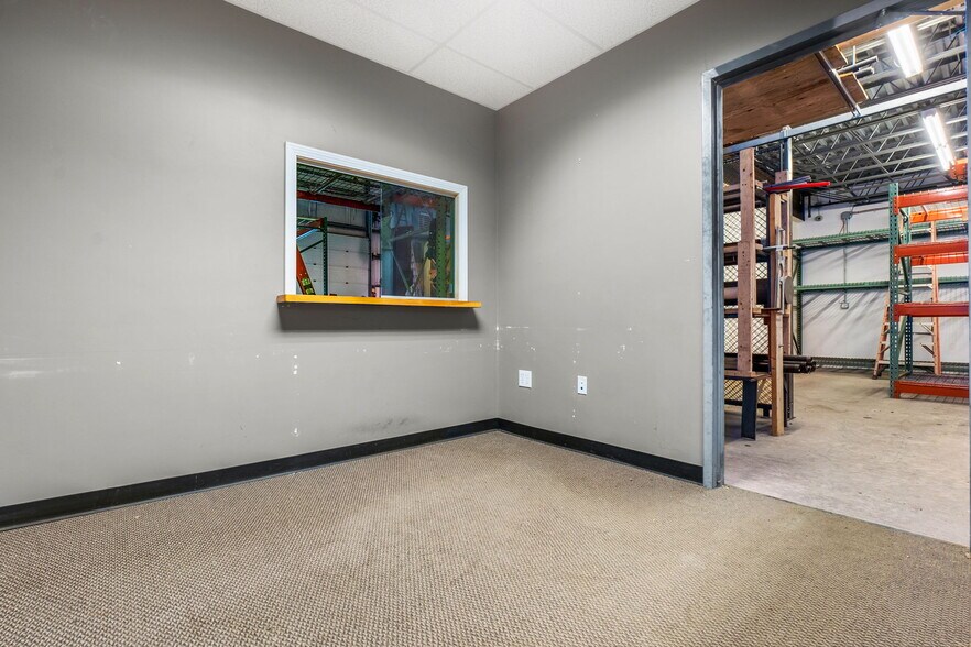 More Photos Of 3 Ajootian Way, Middleton Warehouse For Sale