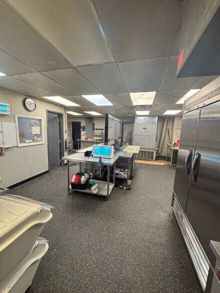 More Photos Of 3221 Lorain Ave, Cleveland Storefront Retail Residential For Lease