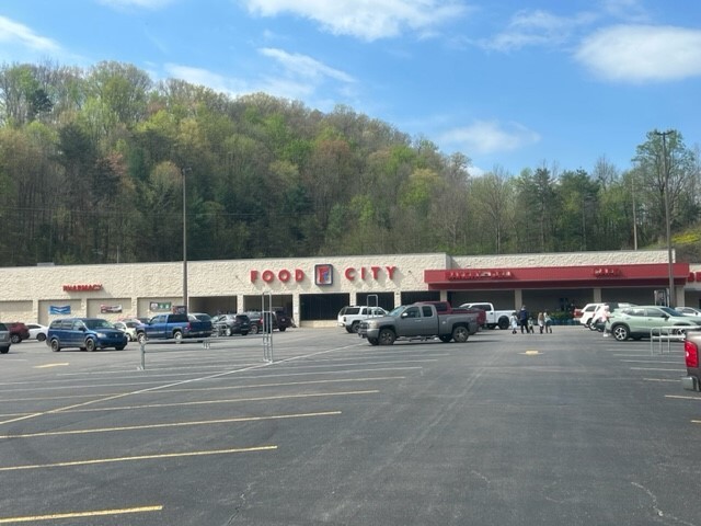 Primary Photo Of 332-344 N Mayo Trl, Paintsville Unknown For Lease