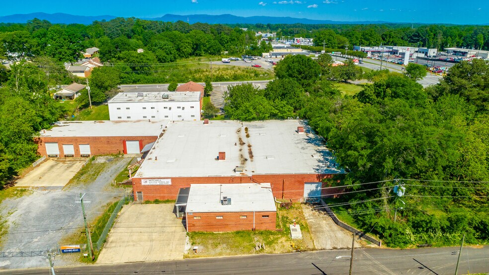 Primary Photo Of 503 11th Ave, Dalton Manufacturing For Sale