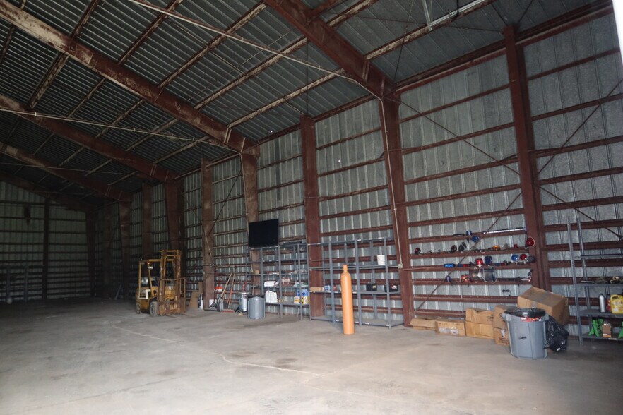 More Photos Of 21951 115th St, Iowa Falls Warehouse For Sale