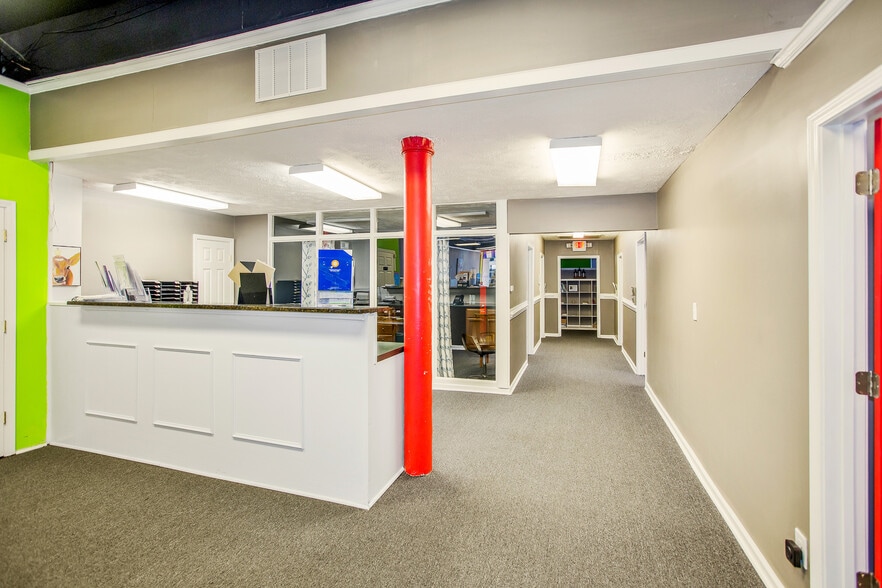 More Photos Of 214 Hay St, Fayetteville Storefront Retail Office For Lease