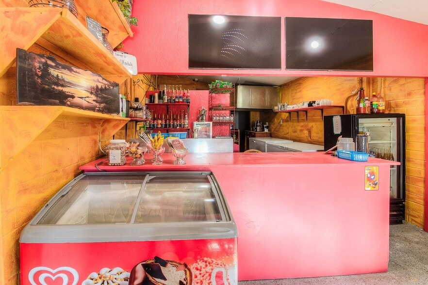 More Photos Of 1319 E 1st Ave, Zillah Restaurant For Sale