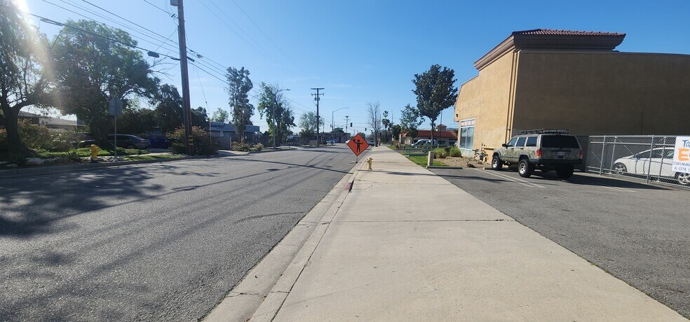 More Photos Of 8450 Tamarind Ave, Fontana Freestanding For Sale