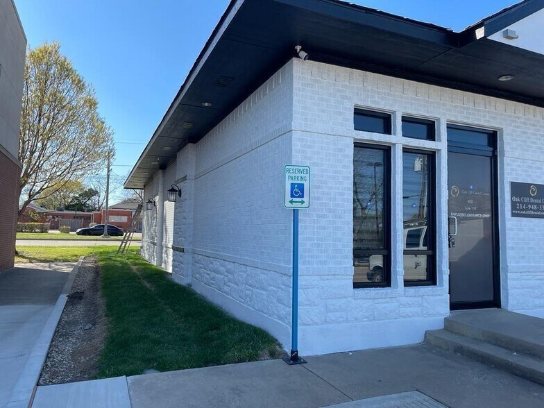 More Photos Of 820 N Zang Blvd, Dallas Medical For Lease