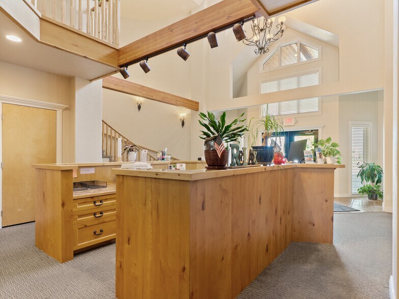 More Photos Of 65 Commons Way, Kalispell Office For Sale