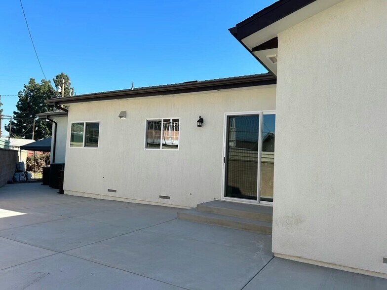 More Photos Of 3737 Baldwin Park Blvd, Baldwin Park Storefront Retail Residential For Sale