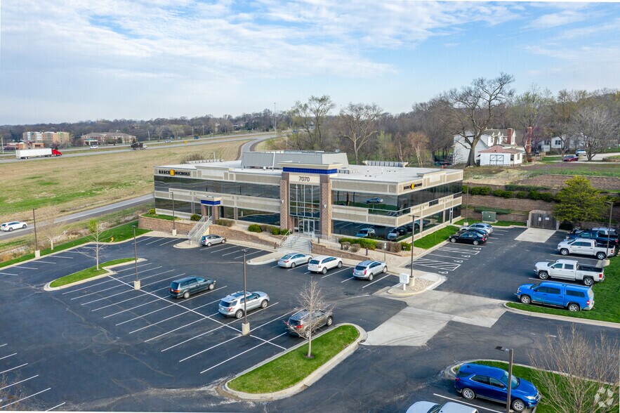 More Photos Of 7070 Renner Rd, Shawnee Office For Lease