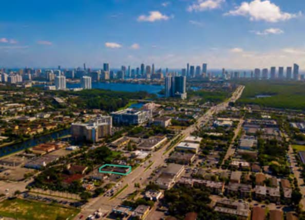 More Photos Of 1949 NE 163rd St, North Miami Beach Freestanding For Lease