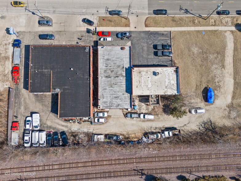 More Photos Of 2648-2666 Waukegan Ave, Highland Park Storefront Retail Residential For Sale