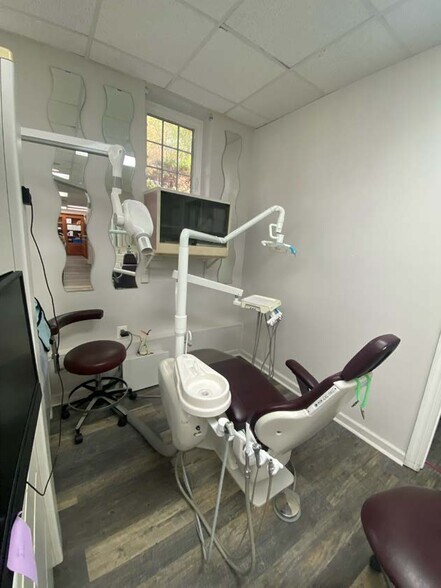 More Photos Of 3925 Blenheim Blvd, Fairfax Medical For Lease