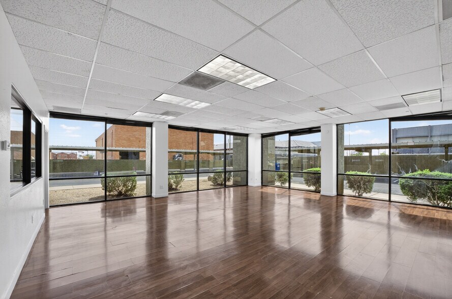 More Photos Of 2920 N 24th Ave, Phoenix Office For Sale